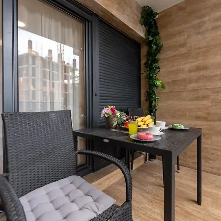 Melody Lux & Apartment